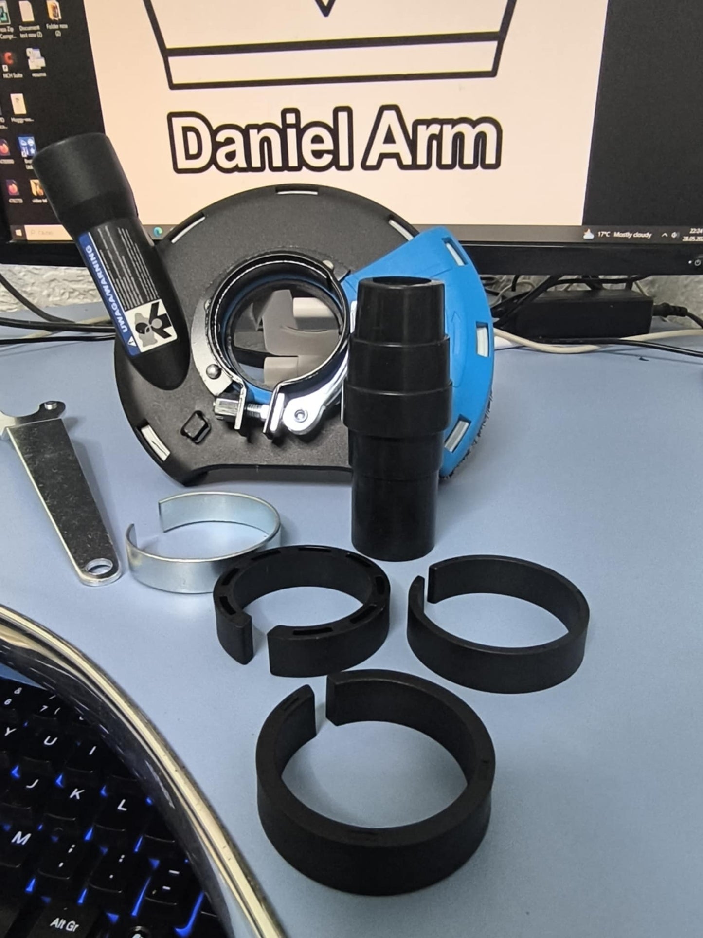 Sistem de aspirare a prafului pentru slefuit beton