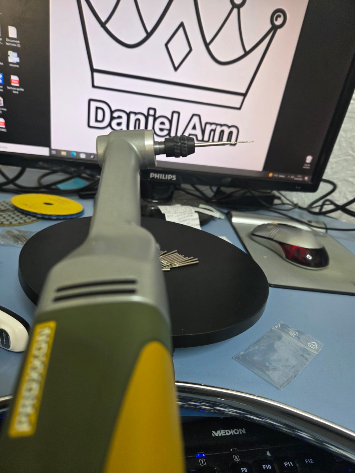 Ac Diamantat Profesional 0.8 mm pentru Gresie Porțelanată și Materiale Dure , pentru Mini Polizor / Micromotor cu Răcire cu Apă