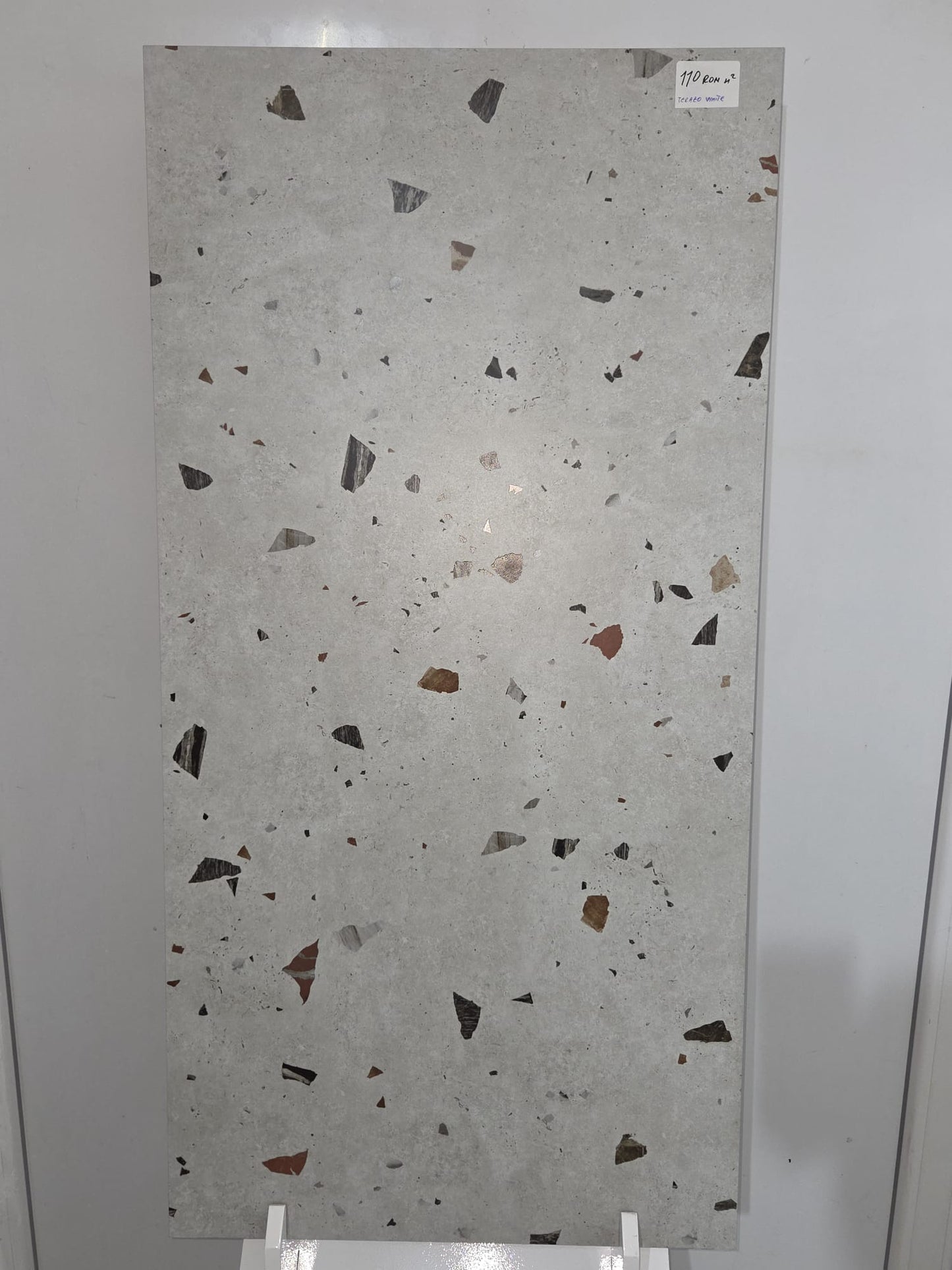 Gresie Terazo White, Portelanata Mata, Rectificata pentru Terase si Balcoane