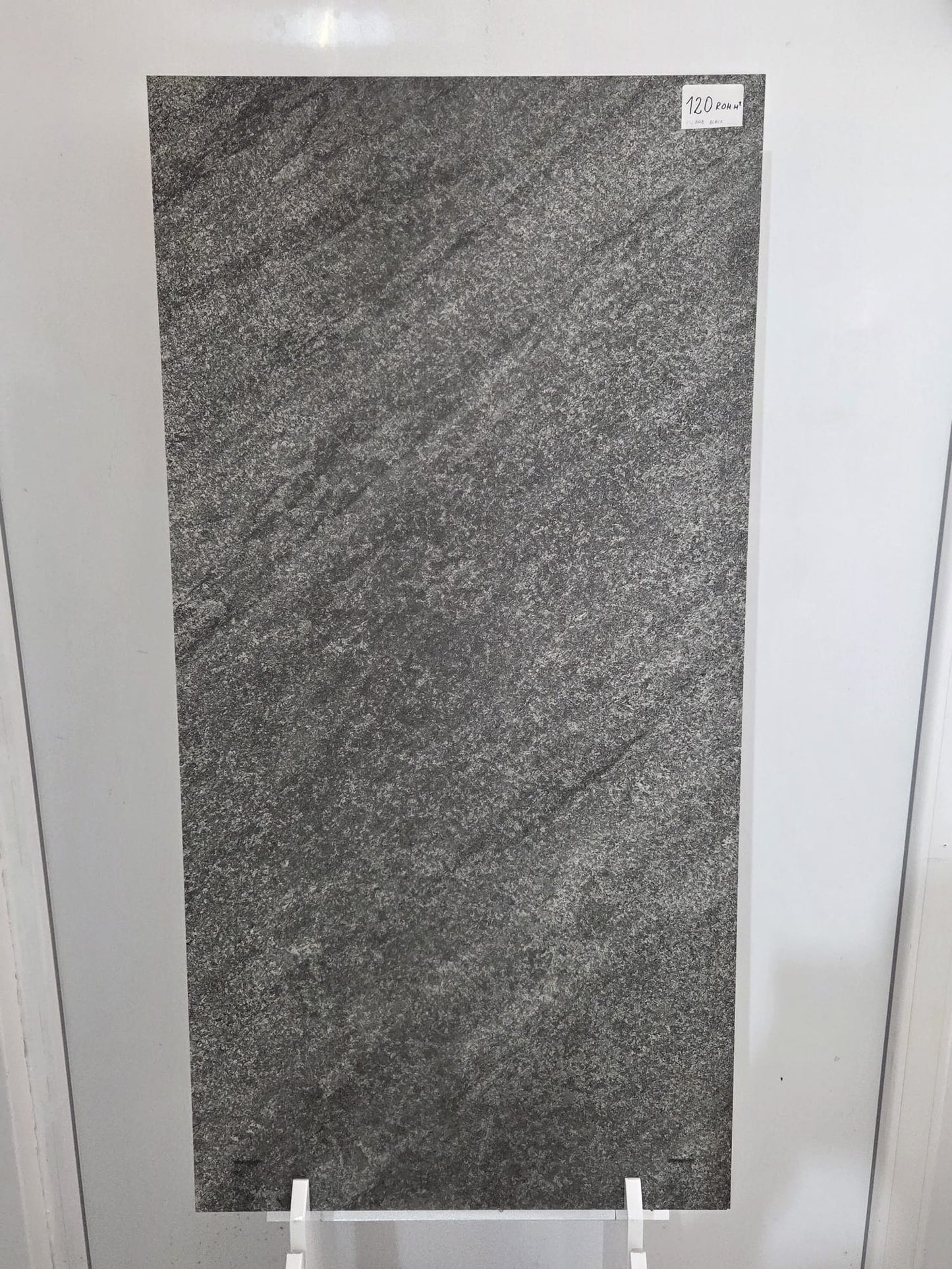 Gresie Island Black, 60x120 cm Portelanata ,rectificata, antiderapanta R11