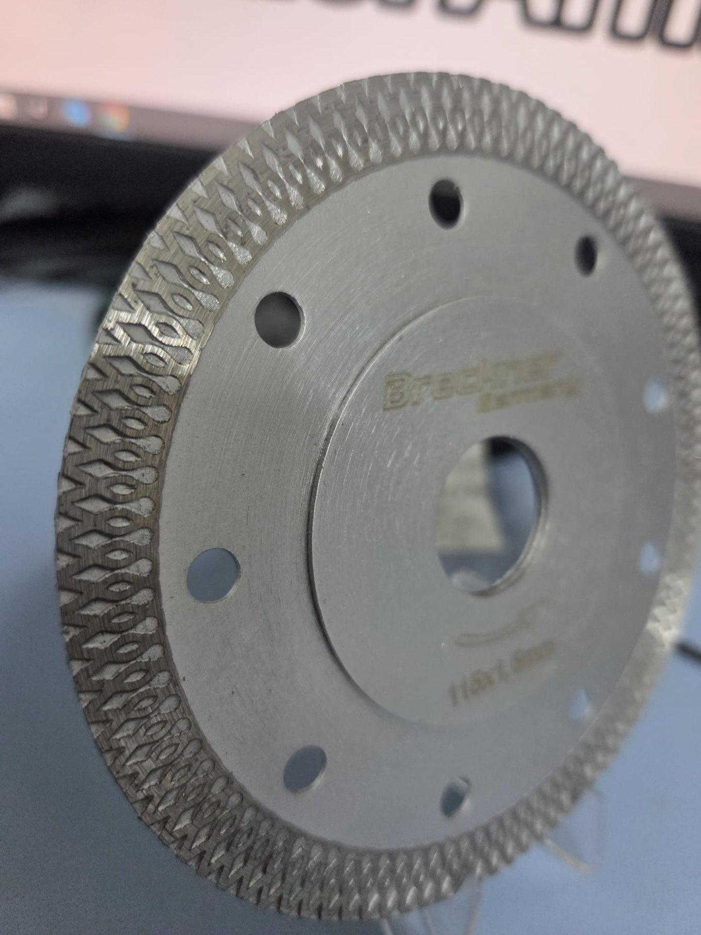 Disc Diamantat Turbo 115 x 1,5 mm – Tăiere Fină pentru Gresie Porțelanată, Granit și Marmură