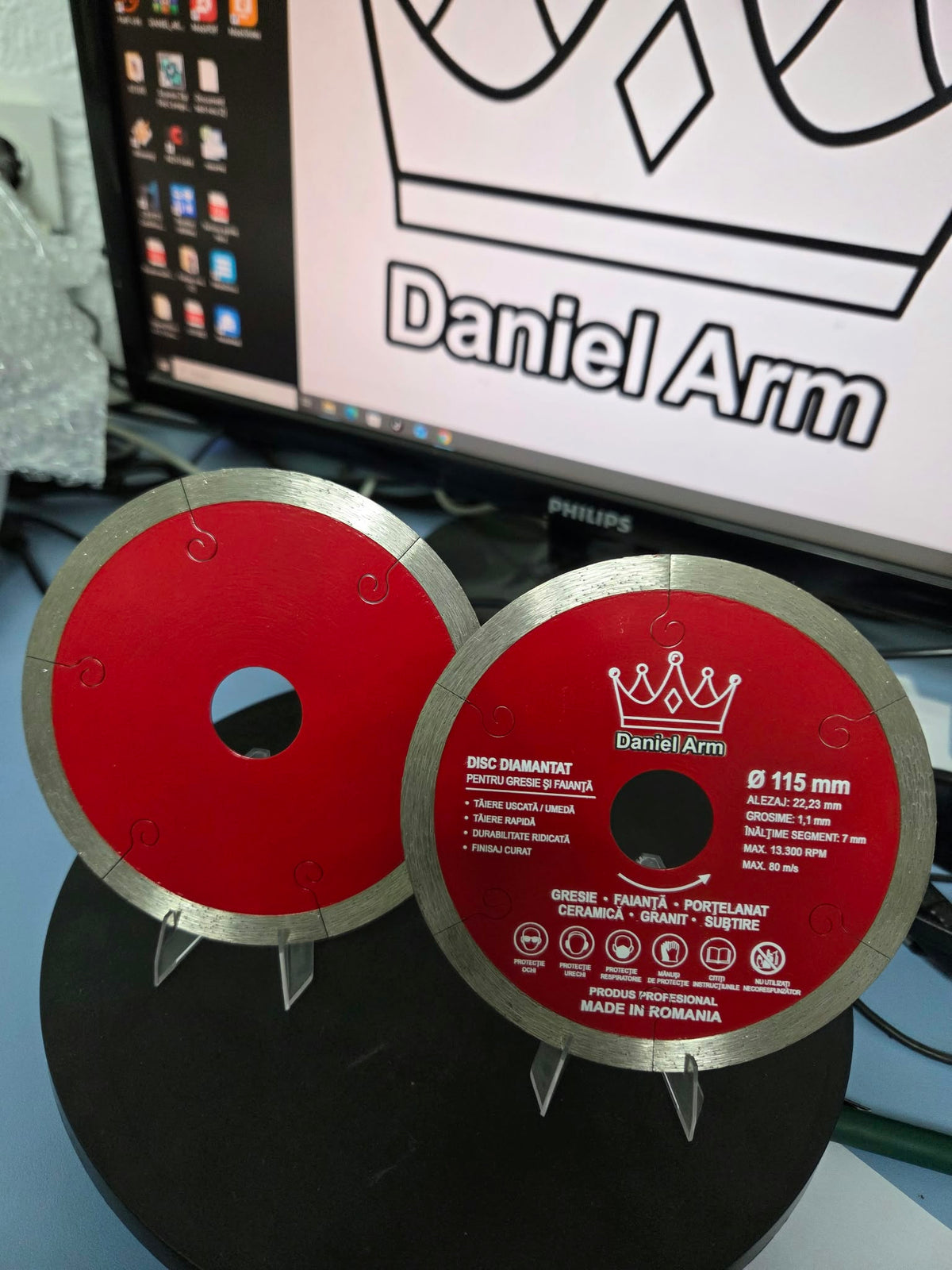 Disc diamantat Profesional  Ultra Subțire 1.1 mm cu diametru de 115mm Fara Contraplaca
